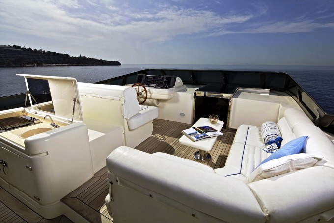 Noni -  Sundeck